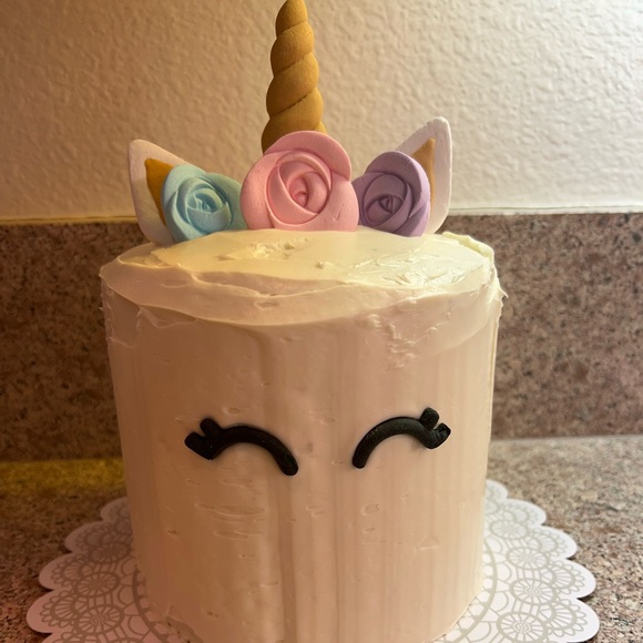 Hi I’m Angela a Poshmark ambassador & fast shipper! I 💜 Poshmark! Blessings🦋🐞 - Picture 4 of 16